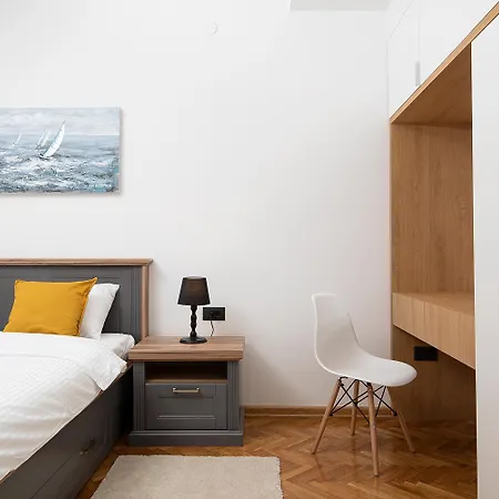 Apartment Grey U Centru Pule, Blizina Mora *